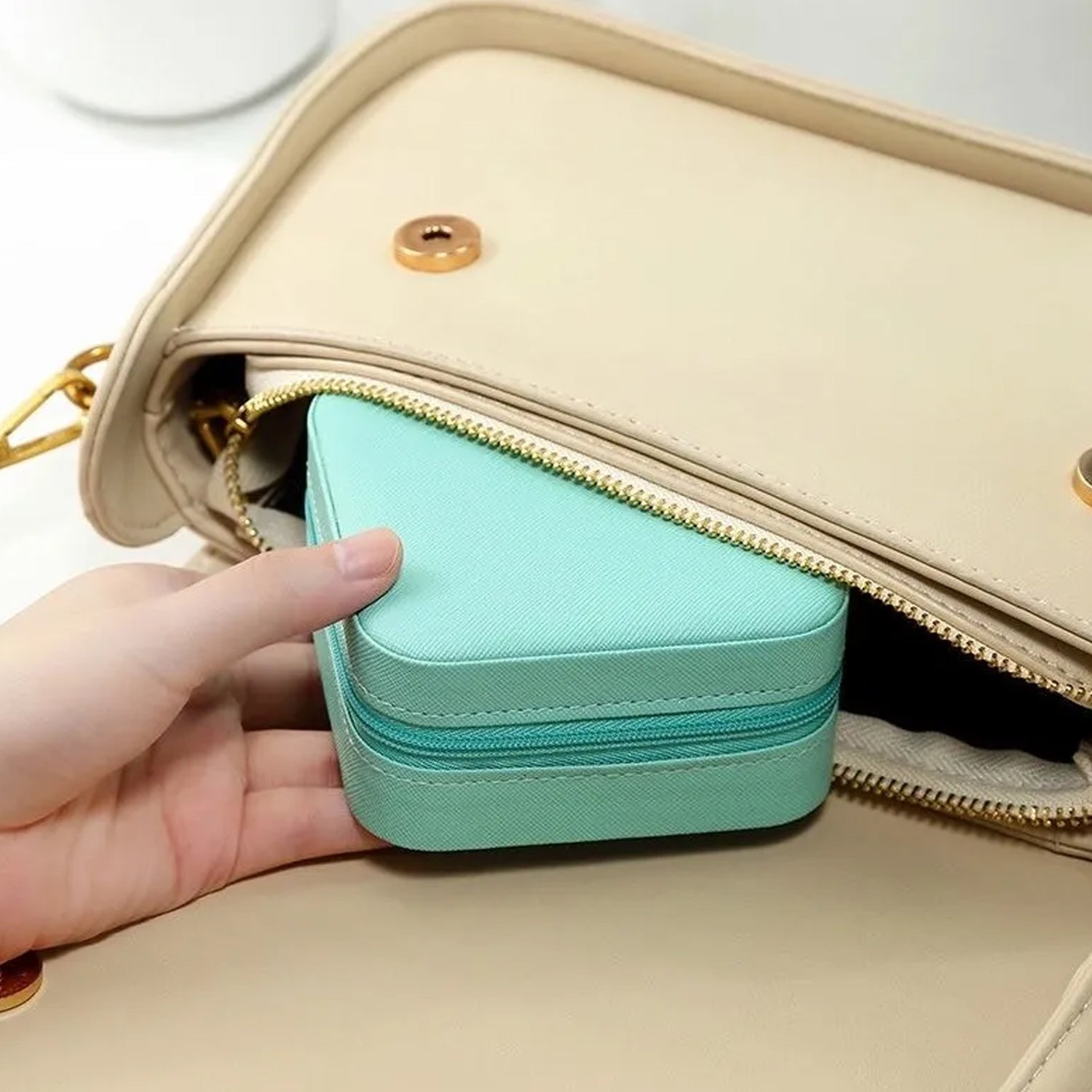 Mini PU Leather jewellery Box for Travel & Storage Mini PU Leather jewellery Box for Travel & Storage
